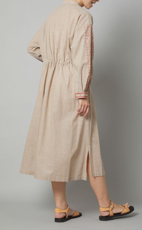 エンブロイダリースリーブワンピース