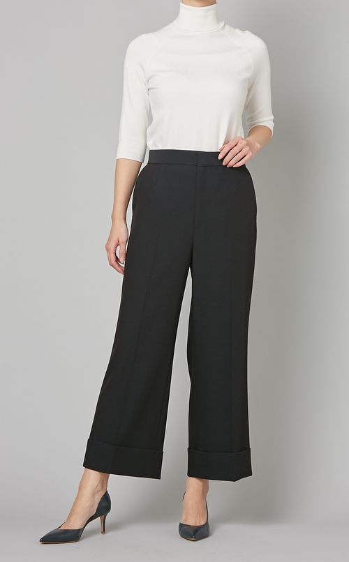 センタープレスワイドクロップドパンツ