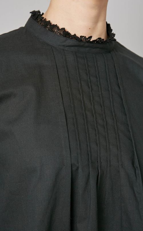 ピンタックプルオーバーシャツ