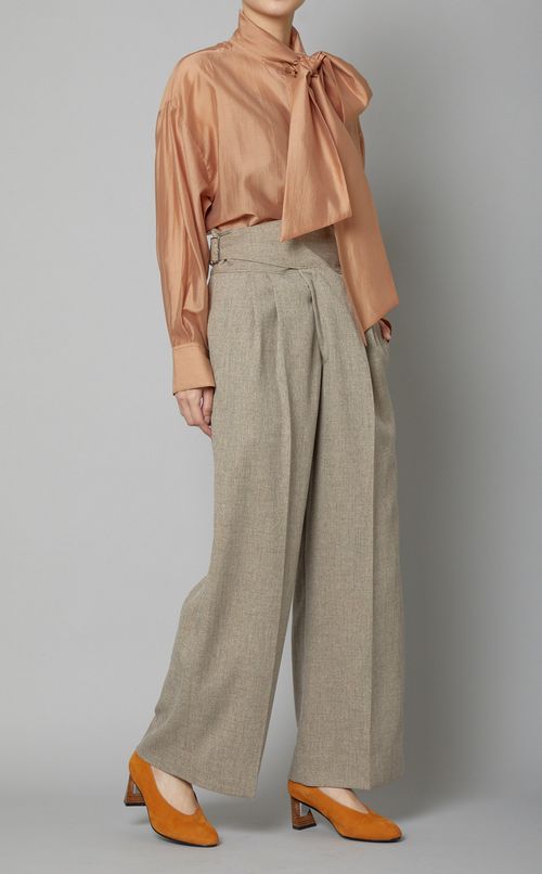 シアーボウタイブラウス