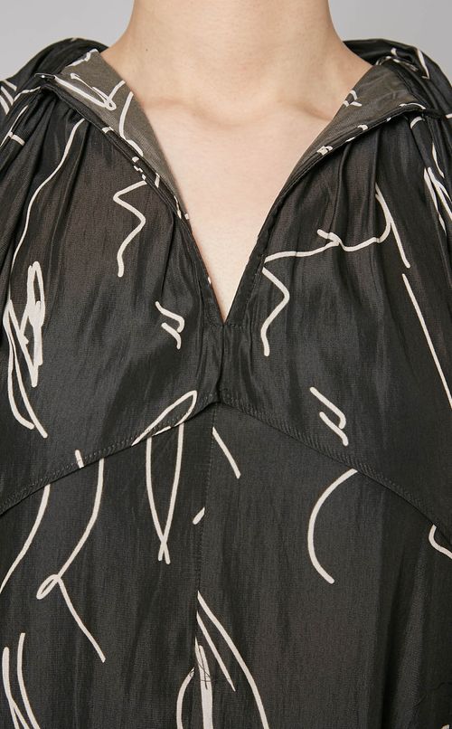 ボウタイプリントミディワンピース