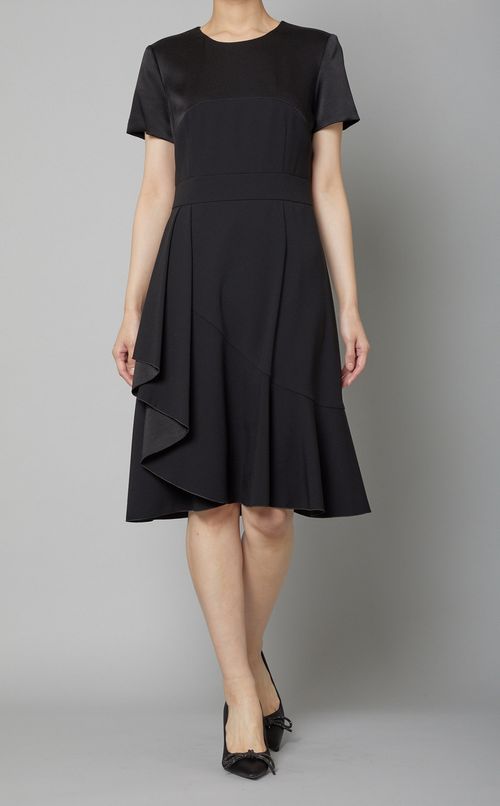 サテン切替ショートスリーブワンピース