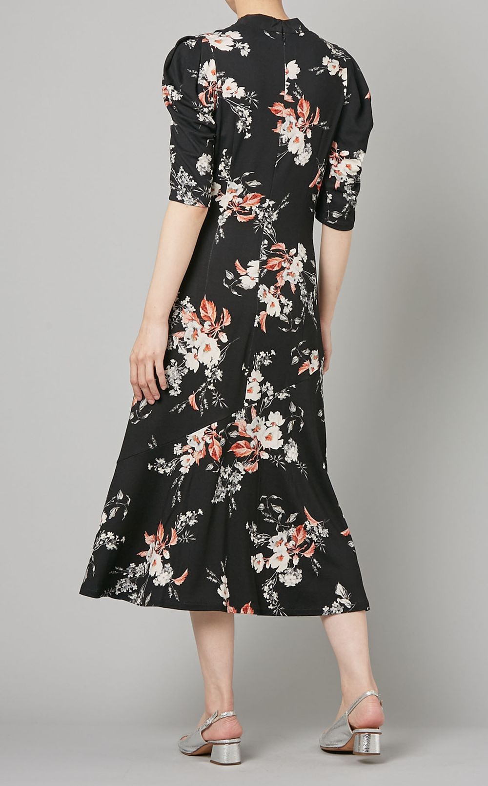 フラワープリントボウタイドレス
