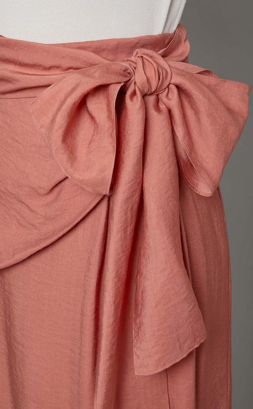 シルキードレープタックミディスカート