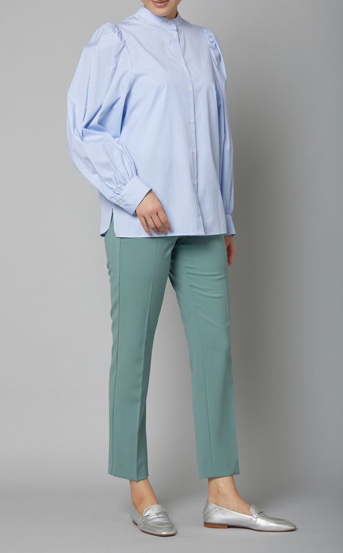 ソリッドセンタープレスパンツ