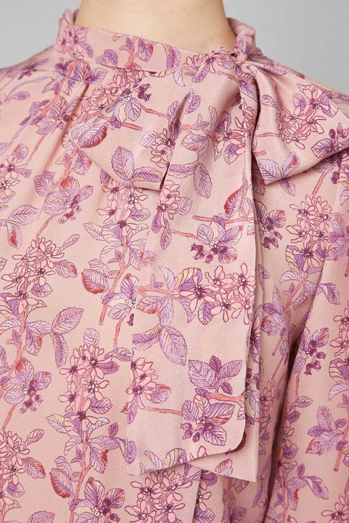 フラワープリントタイネックブラウス