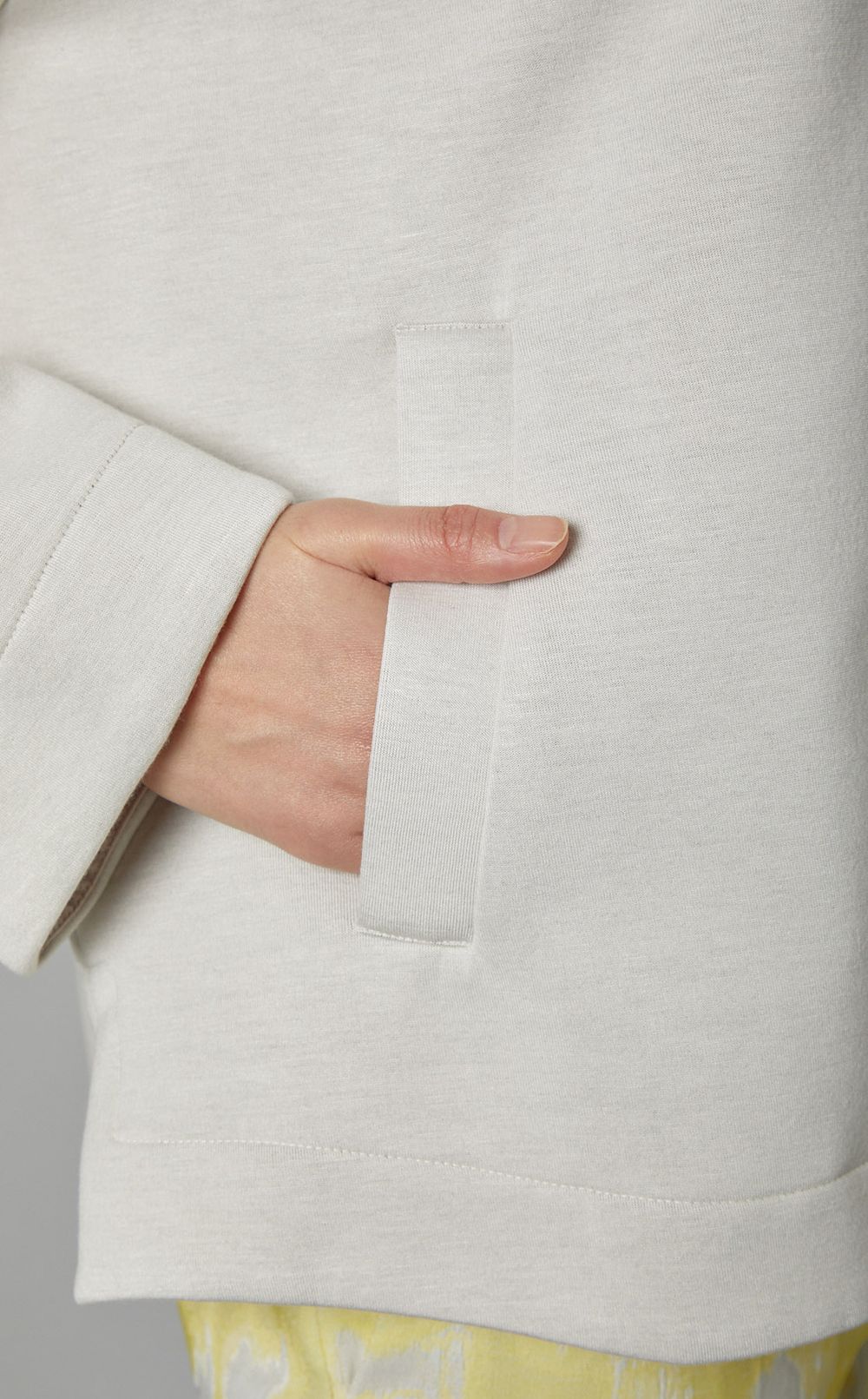 ボンディングショート丈ブルゾン