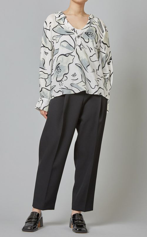 フローラルプリントプルオーバーシャツ