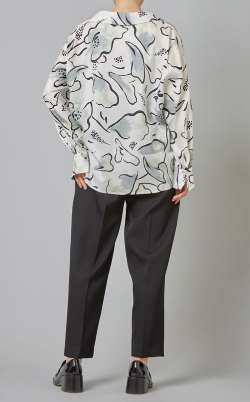 フローラルプリントプルオーバーシャツ