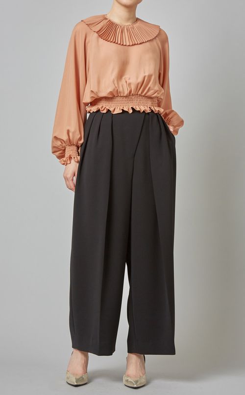 フリルカラーシャーリングブラウス