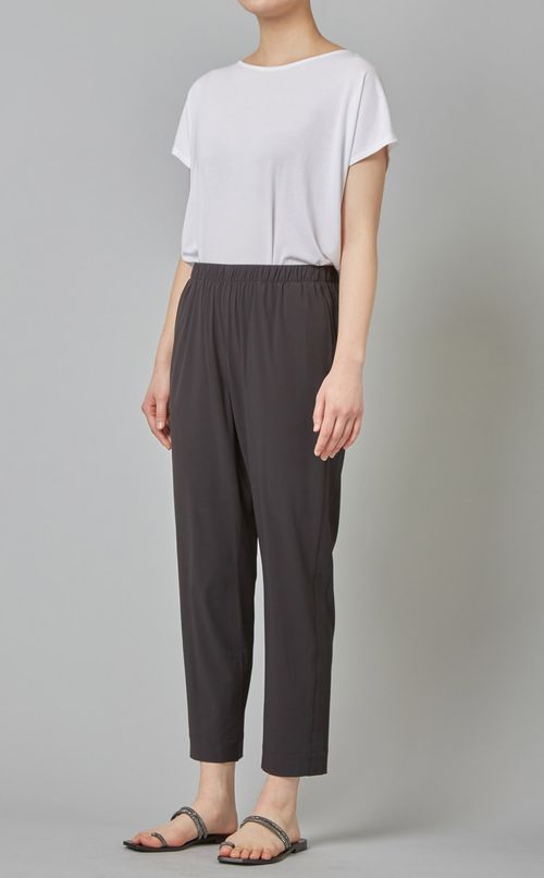 イージーテーパードパンツ