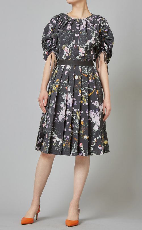 シャーリングスリーブプリントブラウス