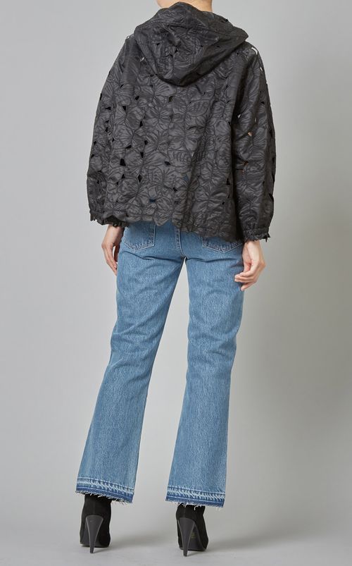 バタフライカット刺繍ジャケット