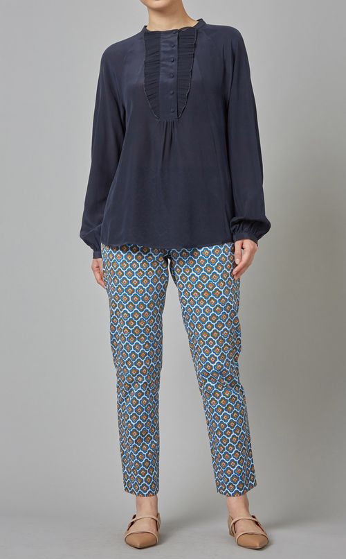 フロントフリルプルオーバーブラウス