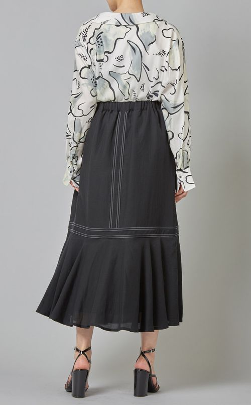 ステッチフレアイージースカート