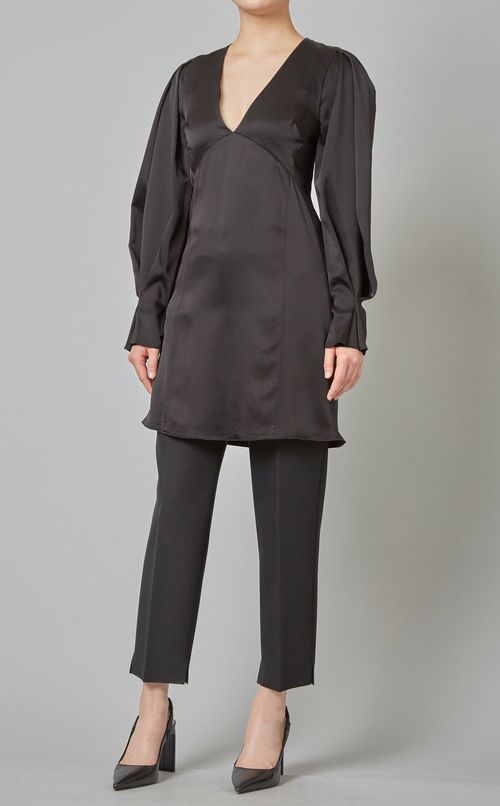 タックスリーブVネックミニワンピース