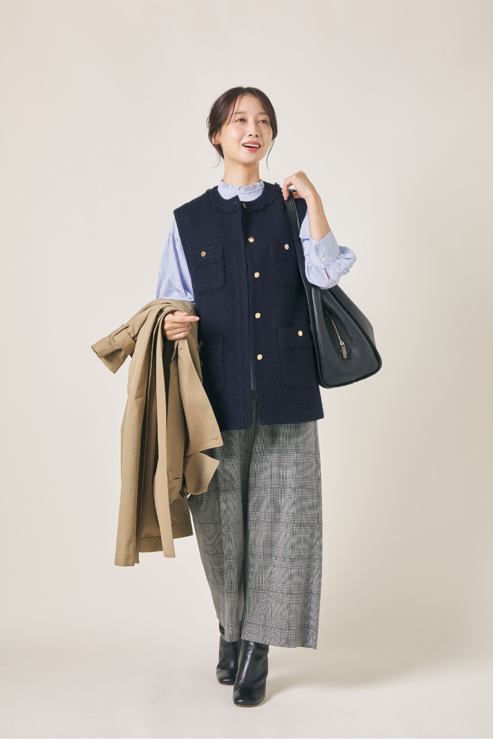 春アウター・ジレのオフィスカジュアルコーデ