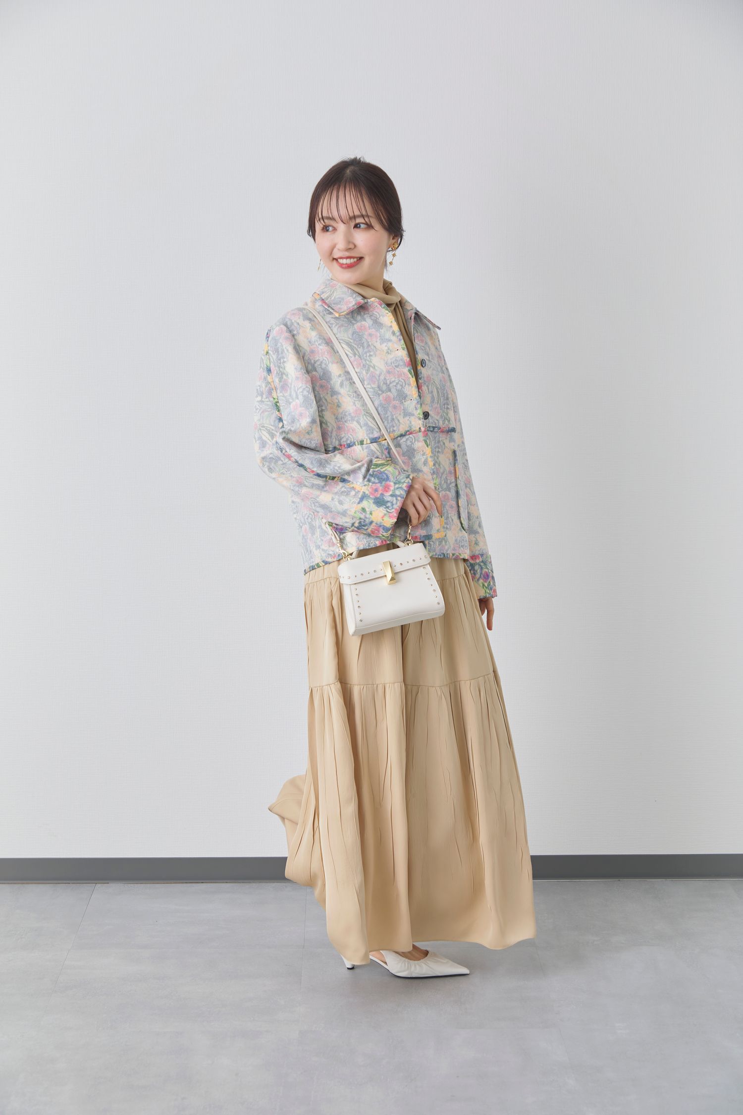 春アウター・ブルゾンの休日おでかけコーデ