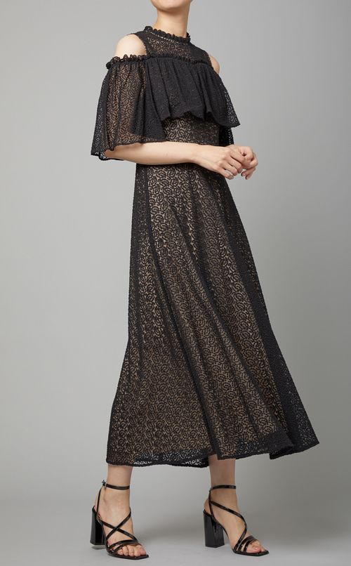 オフショルダーワンピース