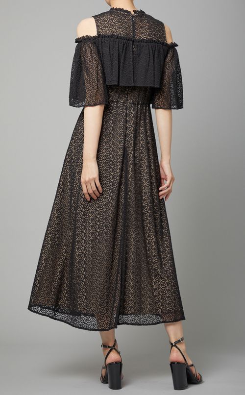 オフショルダーワンピース