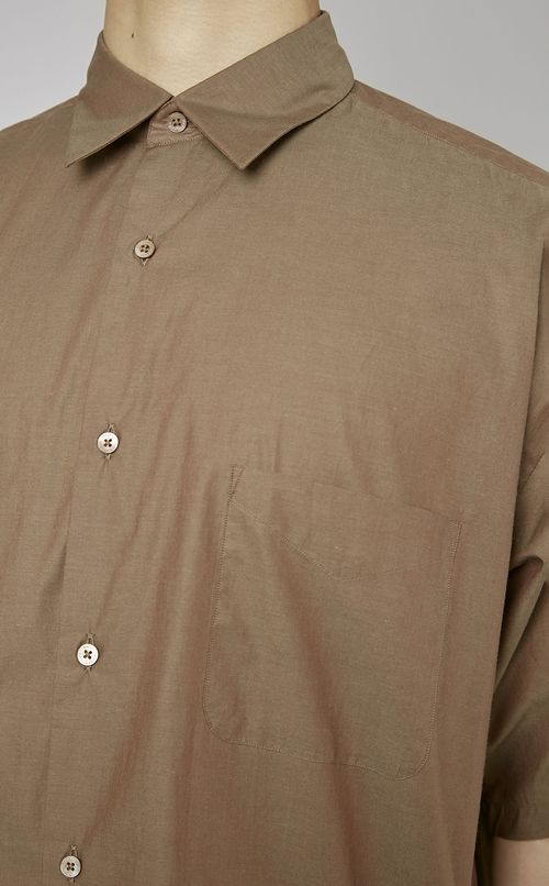 コンフォートフィットシャツ