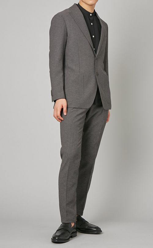 ロゴ刺繍ノーカラーシャツ