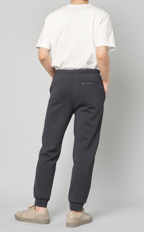 ジョガーパンツ