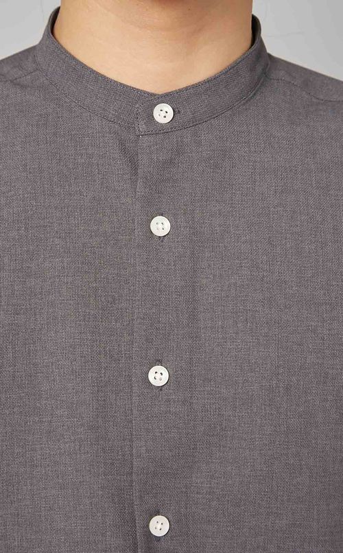 ロゴ刺繍ノーカラーシャツ