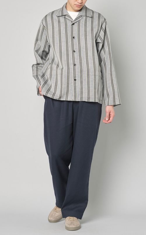 パジャマシャツ