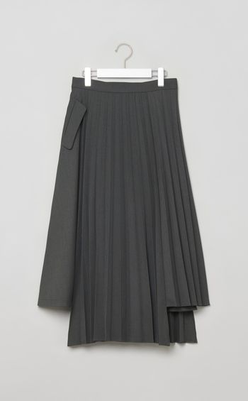 アシンメトリープリーツスカート