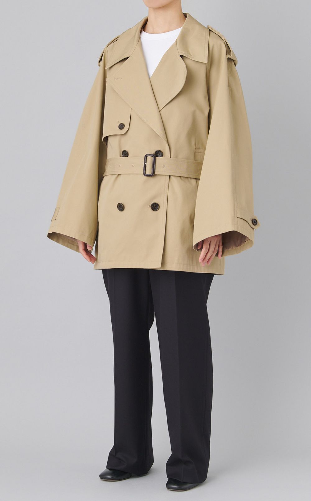 フリルドスラックス