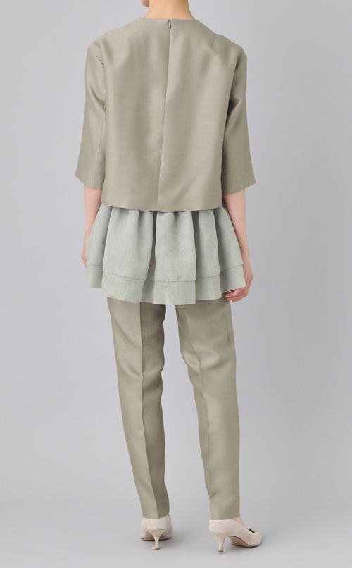 センタープレステーパードパンツ