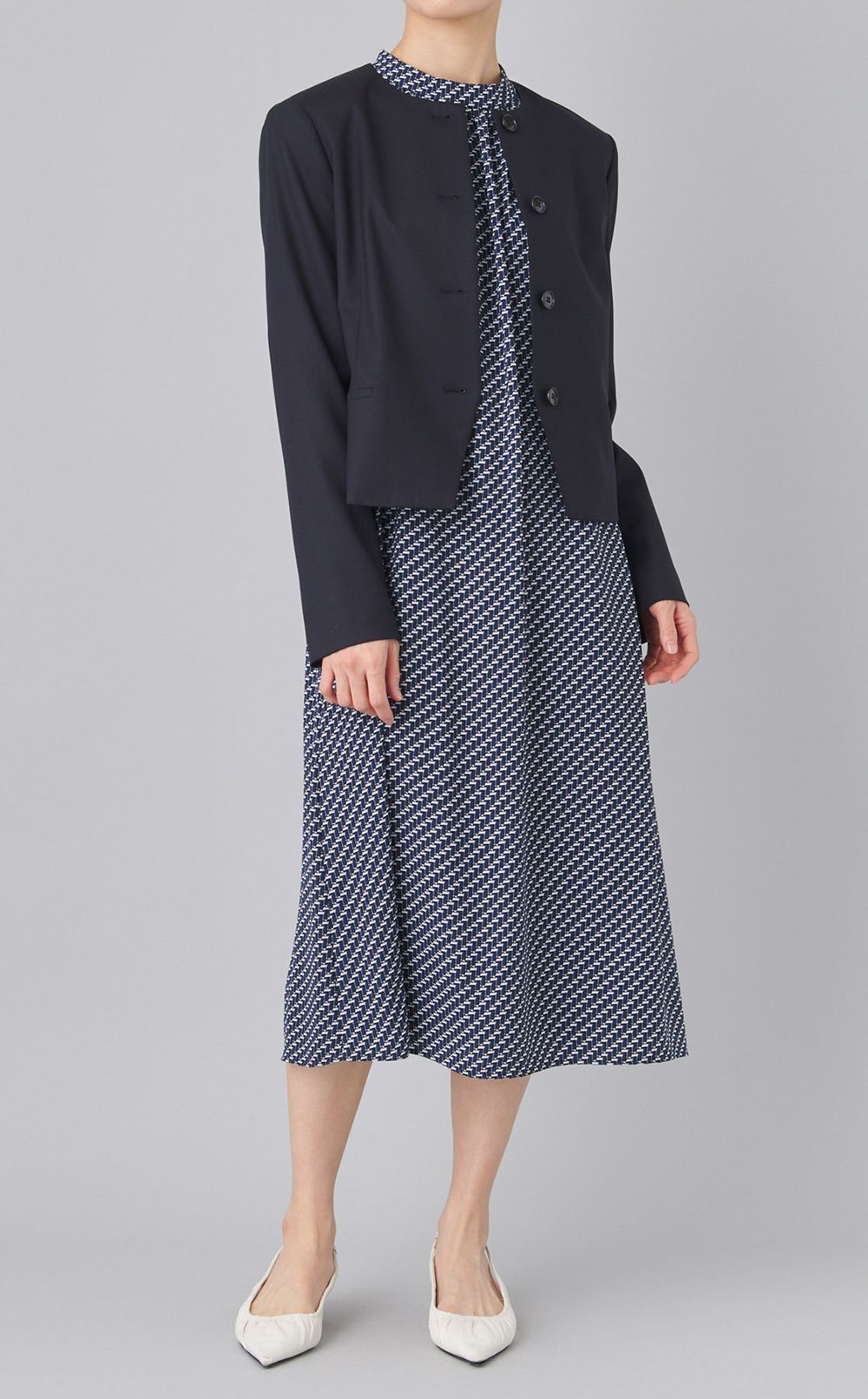 クルーネックショートジャケット