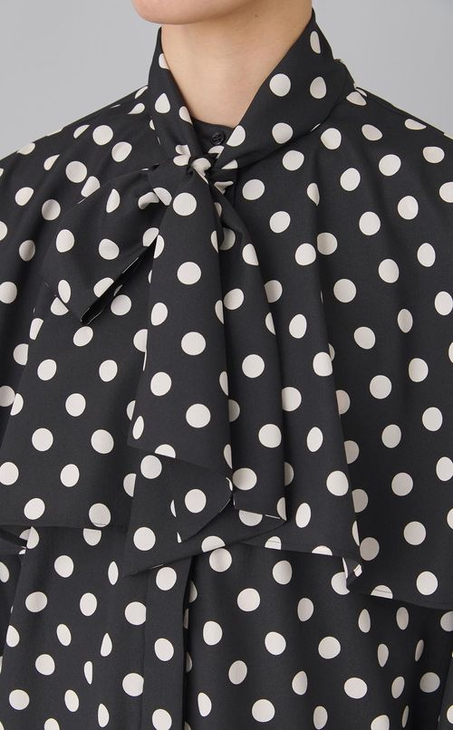 ドットボウタイラッフルブラウス