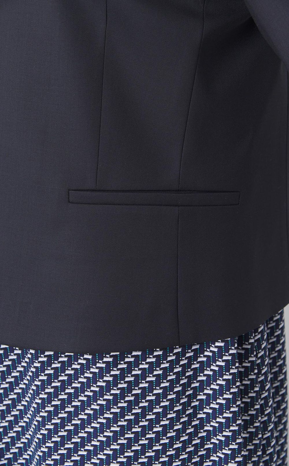 クルーネックショートジャケット