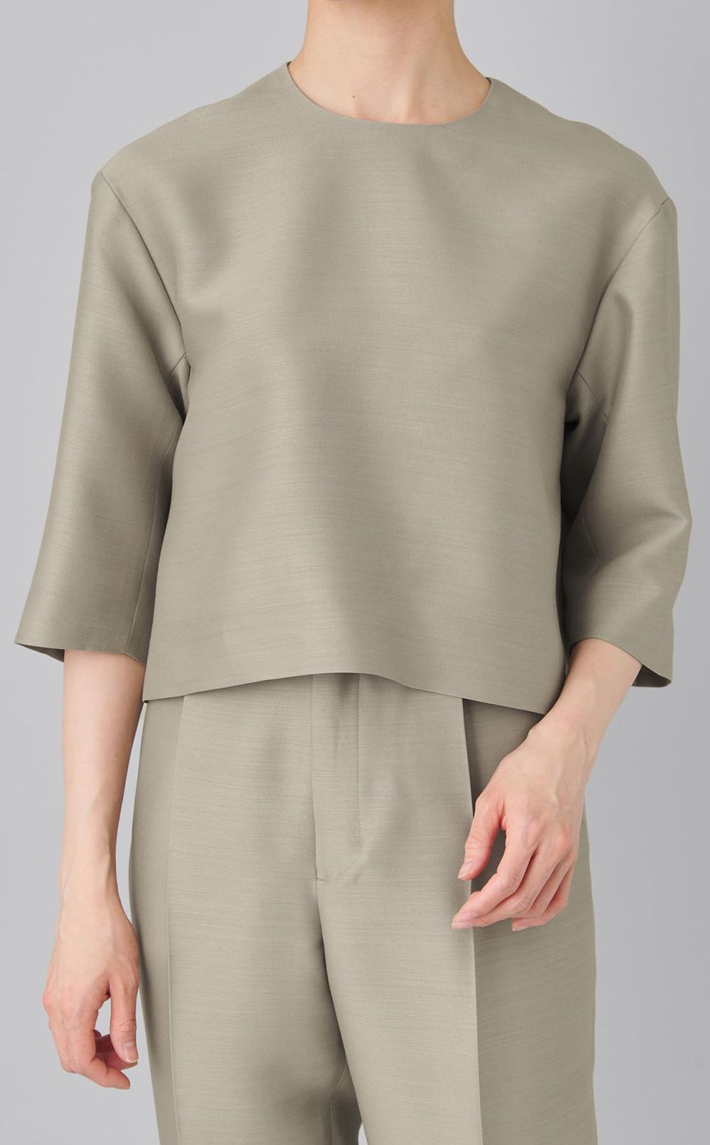 レイヤード2wayハーフスリーブブラウス