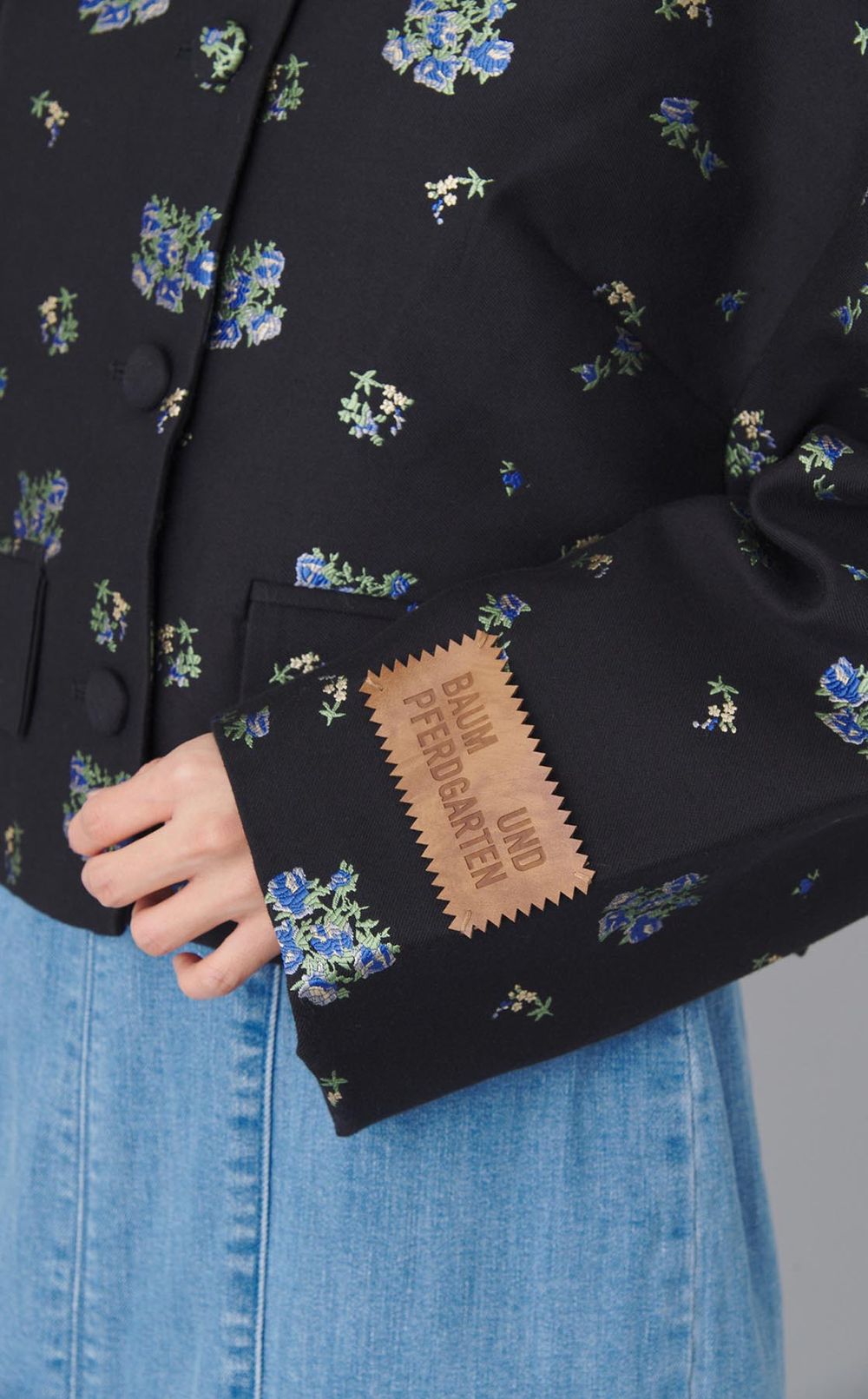 フラワージャガードショート丈ブルゾン