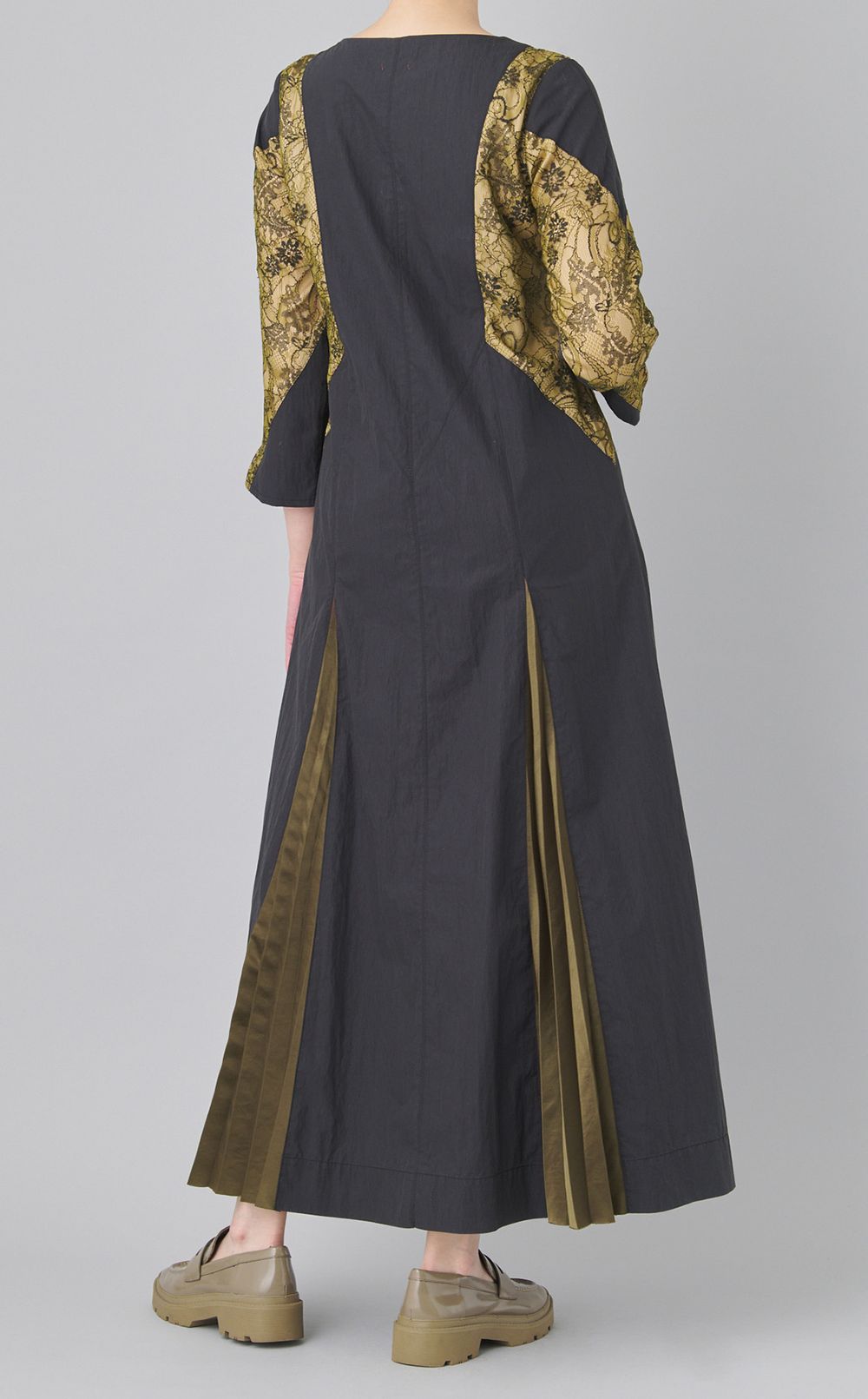 【reADdress】FRONT-ZIP DRESS