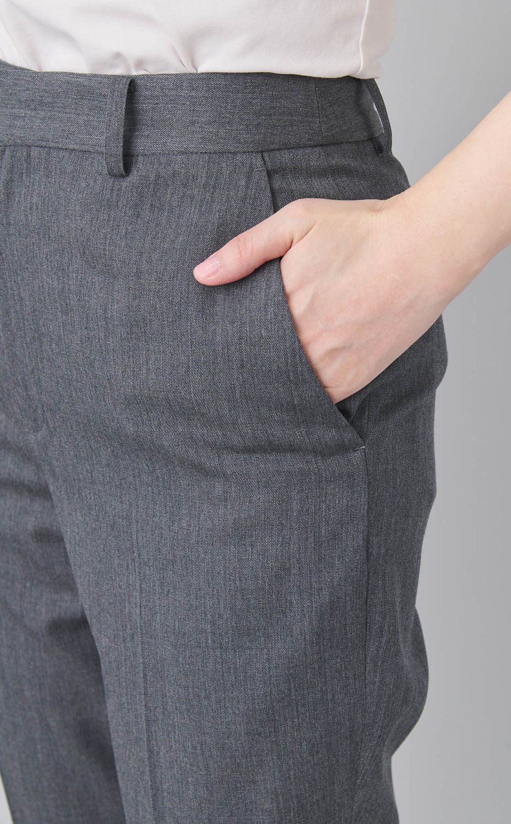 インサイドジップテーパードパンツ