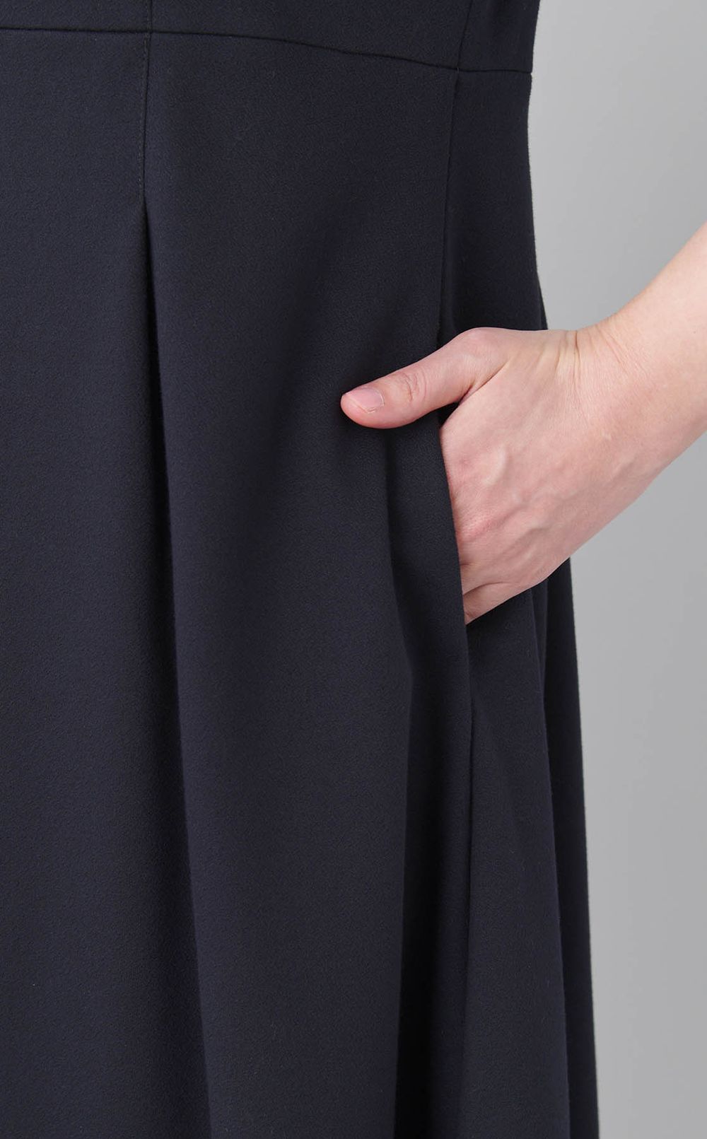 アムンゼンフィットフレアワンピース