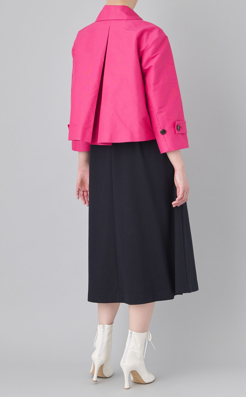 トラペーズショートコート