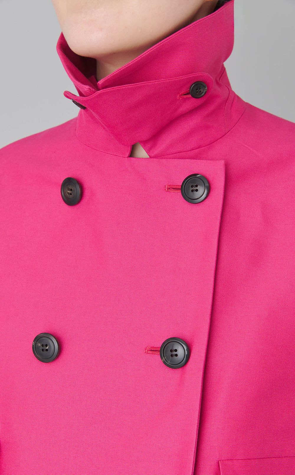 トラペーズショートコート