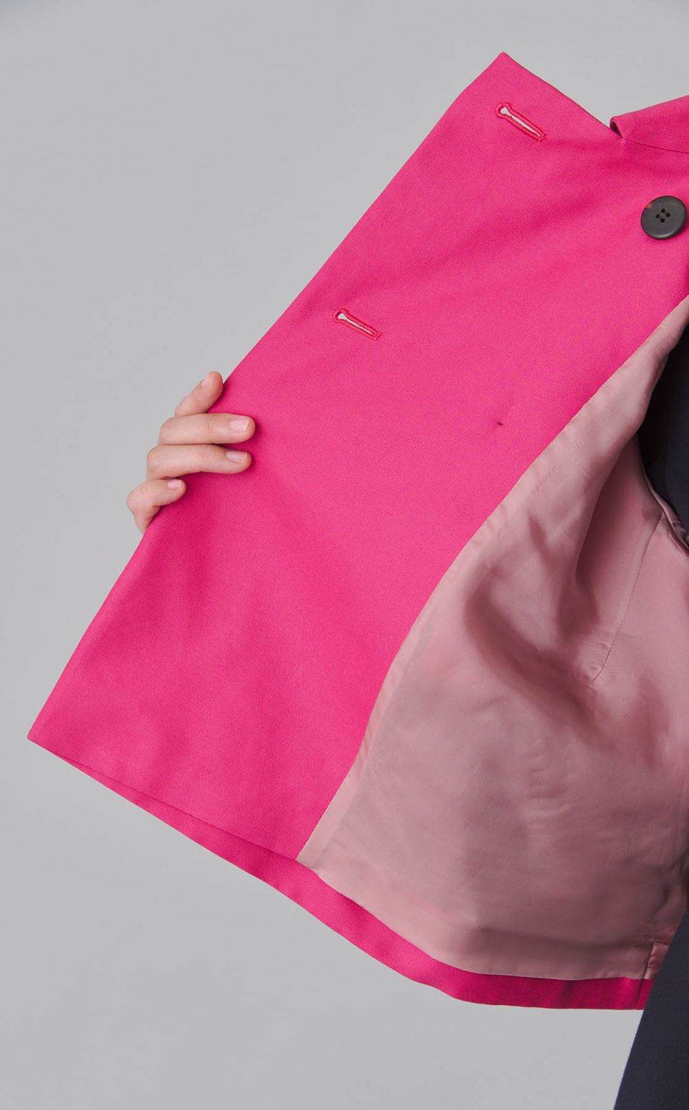 トラペーズショートコート