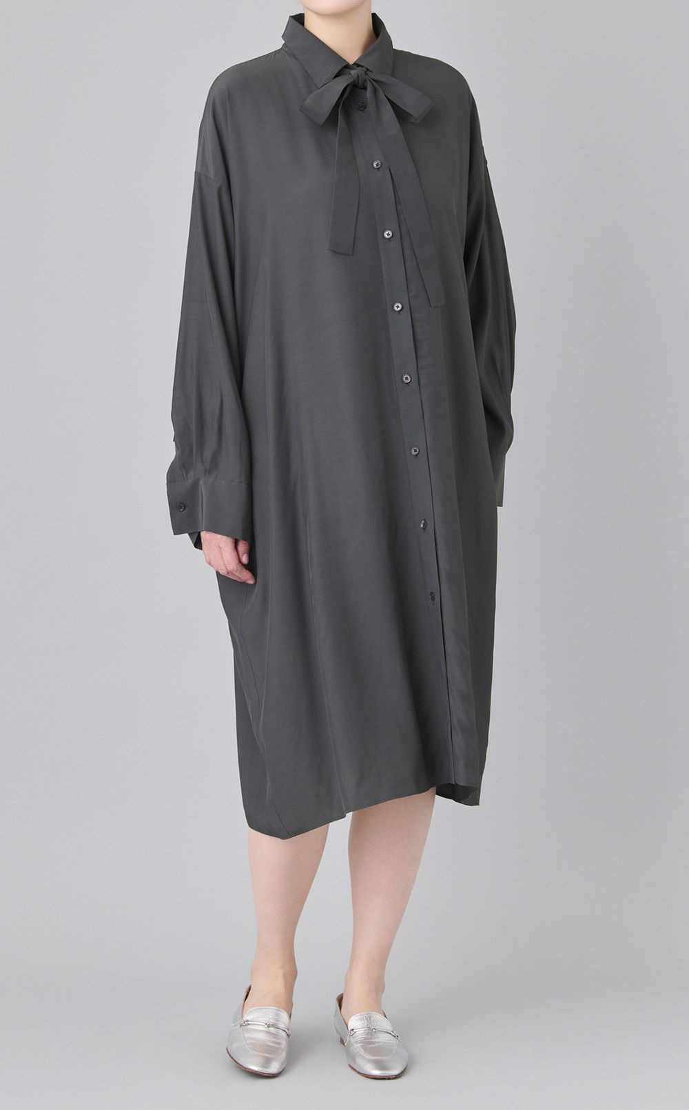 ボウタイシャツワンピース