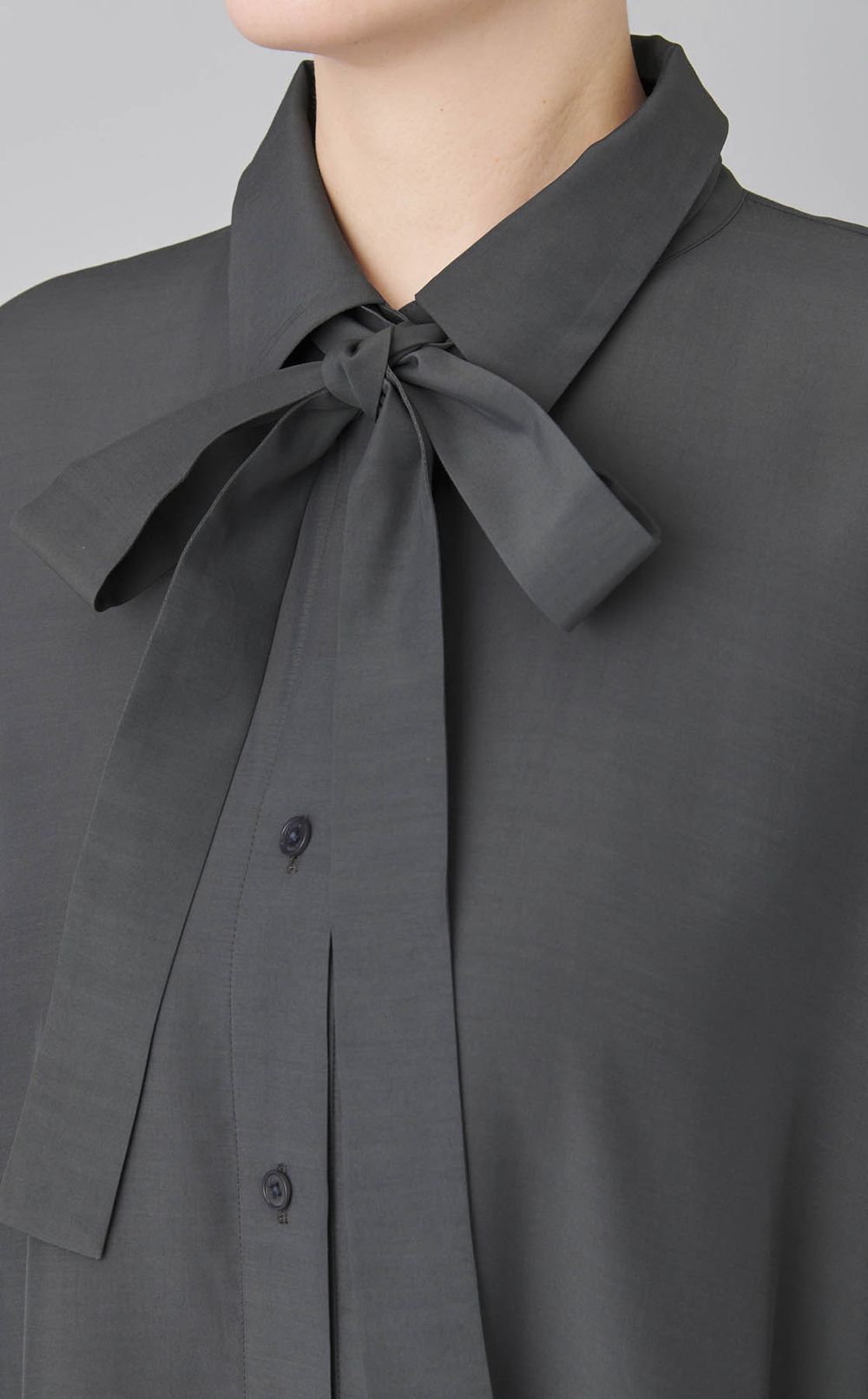 ボウタイシャツワンピース