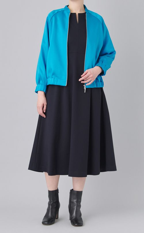 アムンゼンフィットフレアワンピース