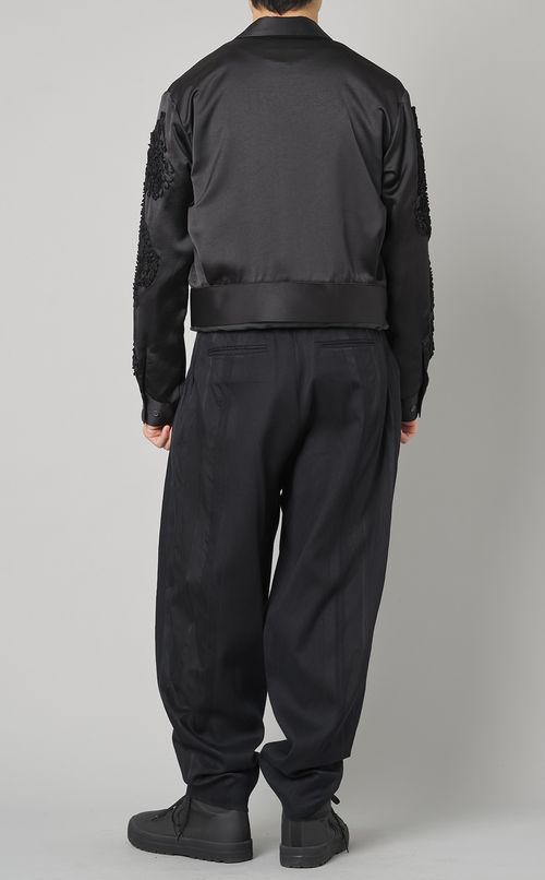 エンブロイダリーショートブルゾン