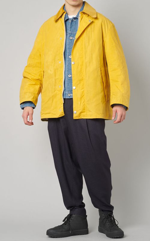 タックテーパードパンツ