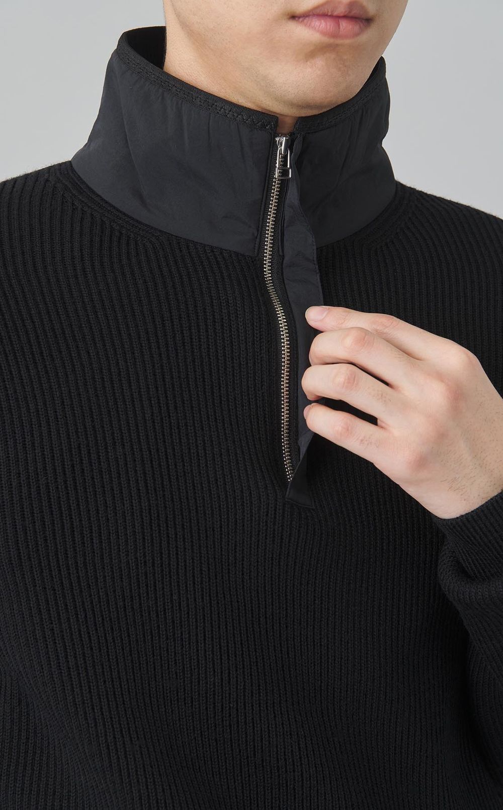 スタンドカラーウールニット