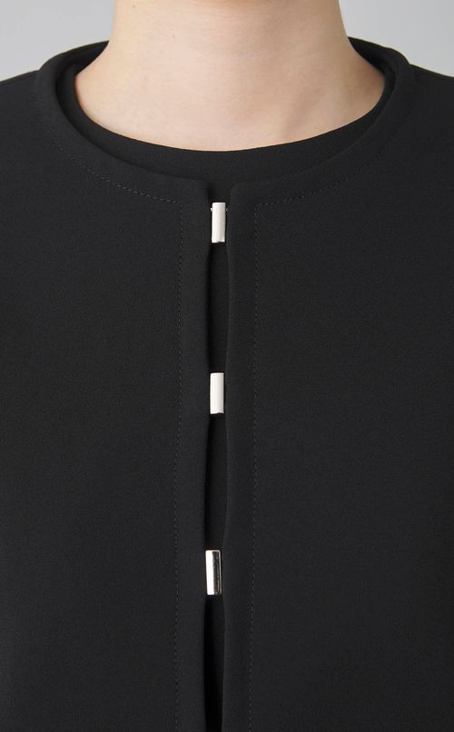 ノーカラーショートジャケット